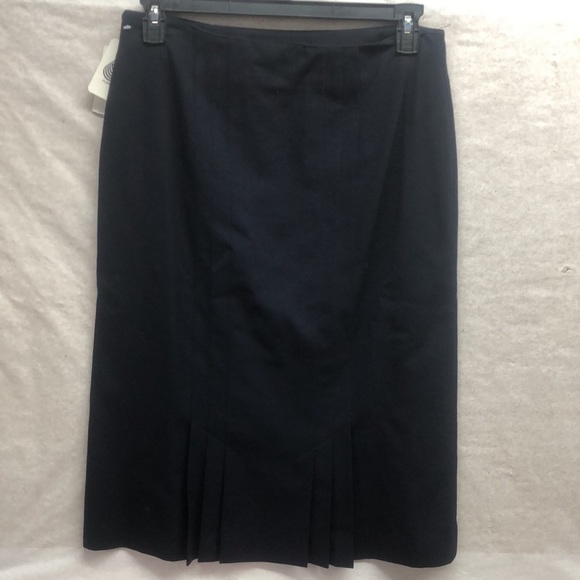 Vintage Christian Dior, kickpleat skirt, navy blue wool with satin lining- L - Picture 5 of 7